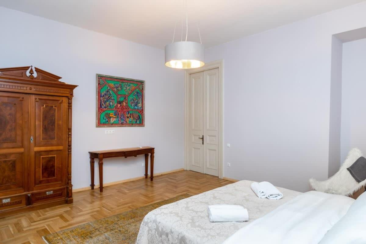 Stylish 2Br Apt In The Heart Of Old 第比利斯 外观 照片