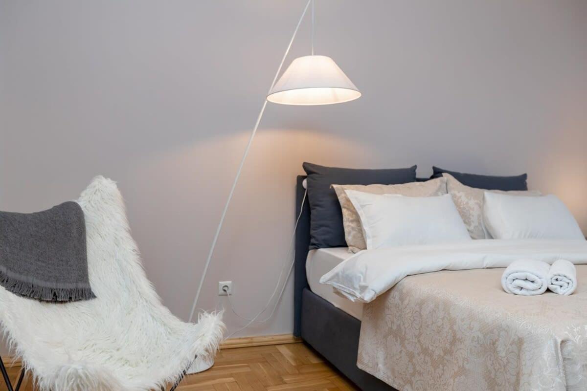 Stylish 2Br Apt In The Heart Of Old 第比利斯 外观 照片